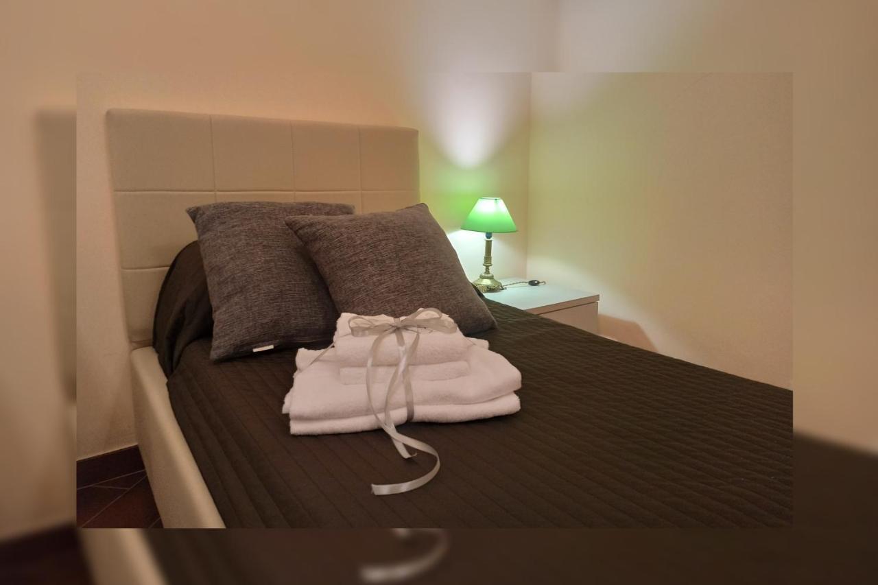 Airport Rooms - Bari Exteriér fotografie