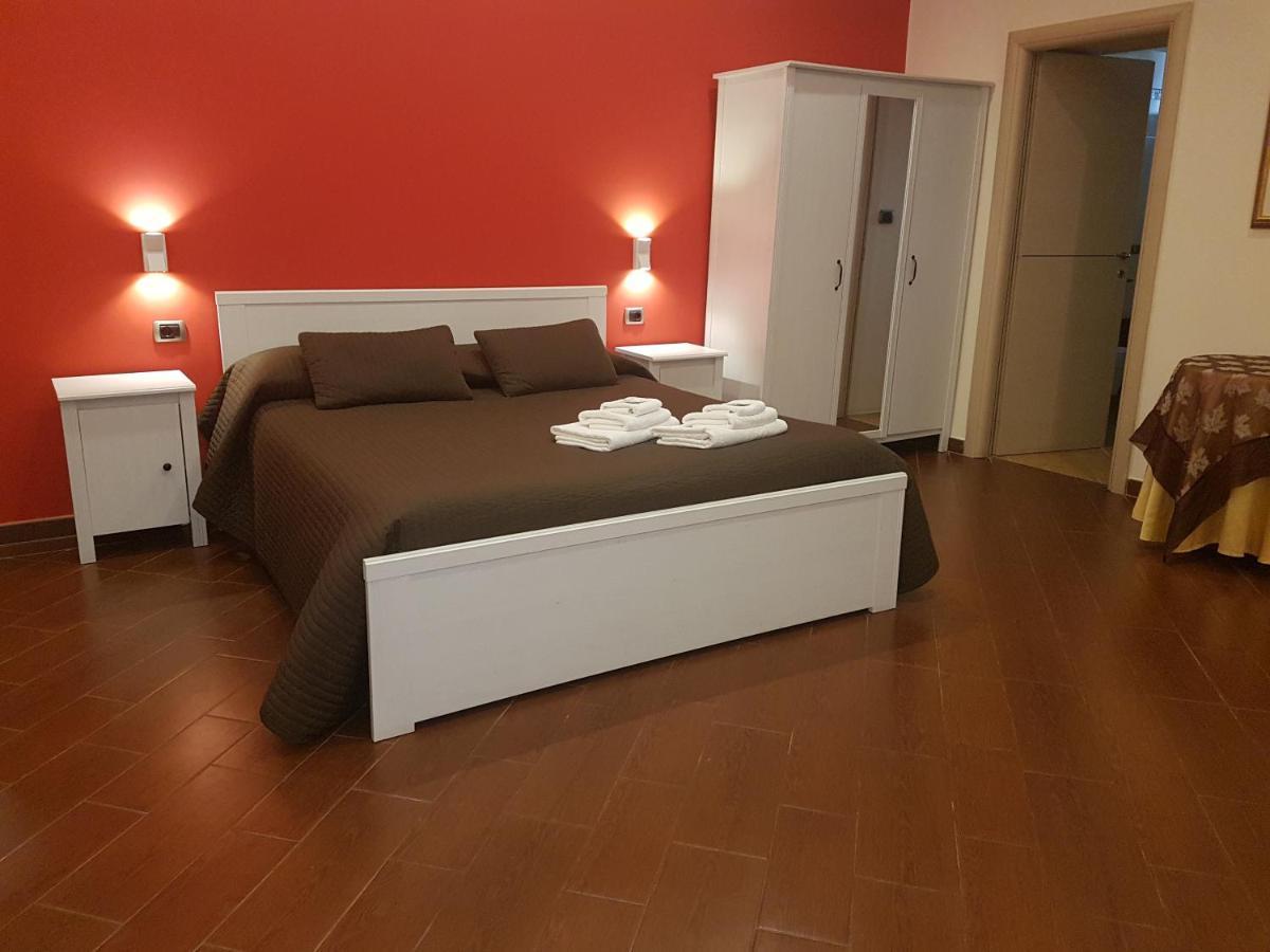 Airport Rooms - Bari Exteriér fotografie